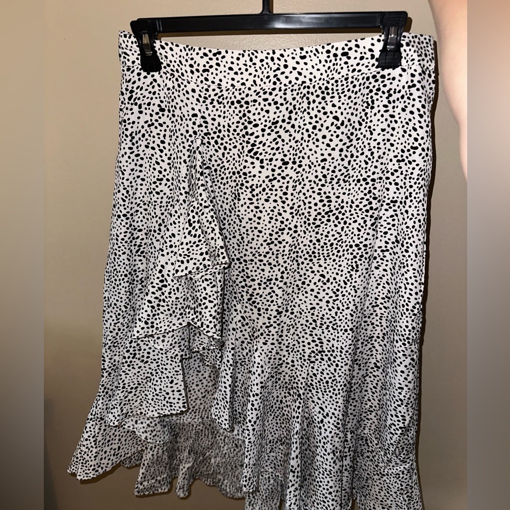 🩵 NWOT 🩵 ruffle skirt